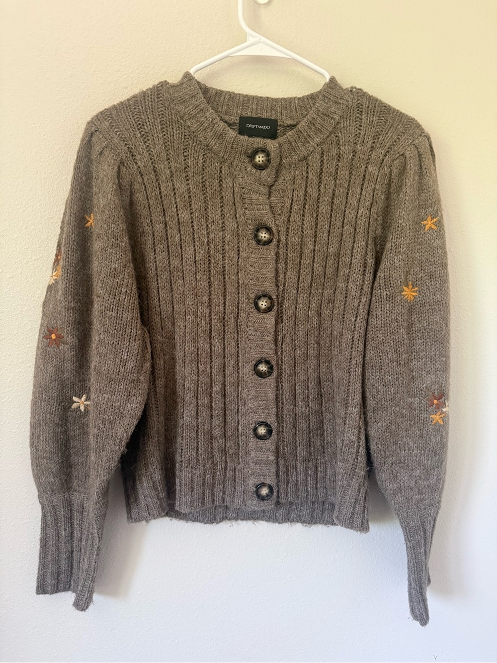 Driftwood embroidered long sleeve ribbed knit cardigan brown taupe small